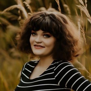 Meet your Posher, Evelyn